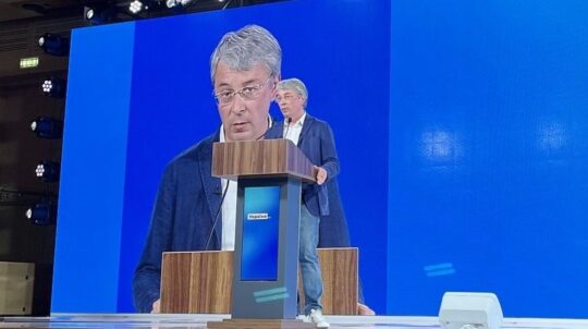 Олександр Ткаченко: Беремо курс на лагідну українізацію. Мова об’єднує