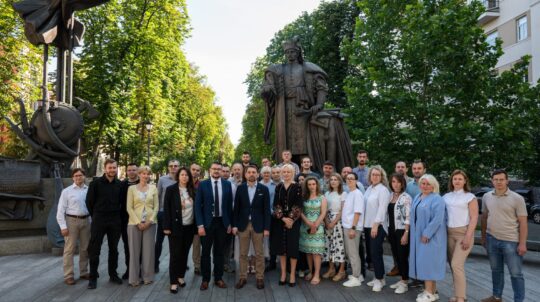 Микола Точицький представив колективу УІНП новопризначеного голову Олександра Алфьорова