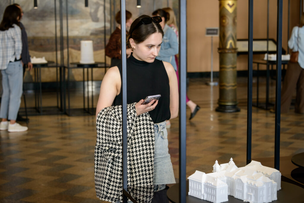 gallery photo