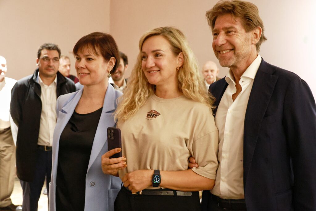 gallery photo