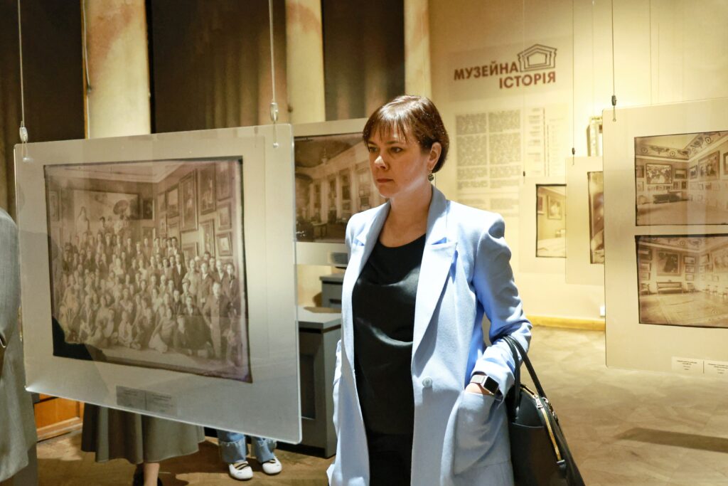 gallery photo
