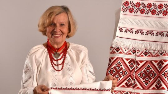 Вишивальниця Орися Рябунець із Рівного стала лауреаткою премії за збереження та охорону нематеріальної культурної спадщини 2025 року